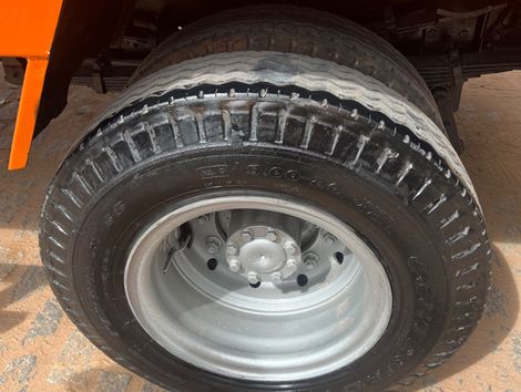MERCEDES-BENZ L-1318 2p (diesel)