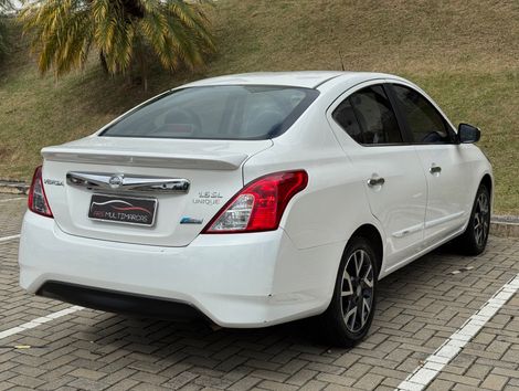 Nissan VERSA UNIQUE 1.6 16V FlexStart 4p Aut.
