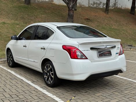 Nissan VERSA UNIQUE 1.6 16V FlexStart 4p Aut.