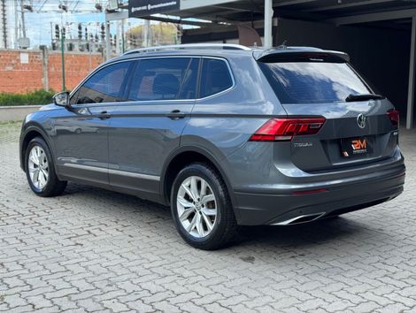 VolksWagen TIGUAN Allspac Comf 250 TSI 1.4 Flex