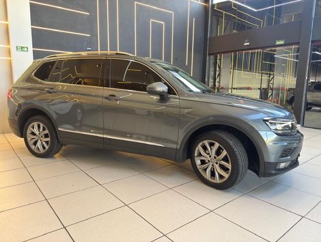 VolksWagen TIGUAN Allspac Comf 250 TSI 1.4 Flex