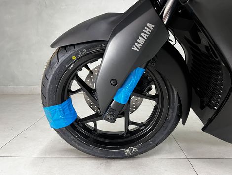 YAMAHA XMAX 250 CONNECTED 