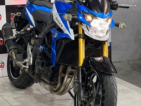 SUZUKI GSR 750