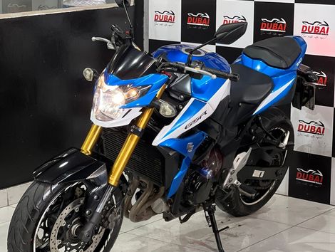 SUZUKI GSR 750