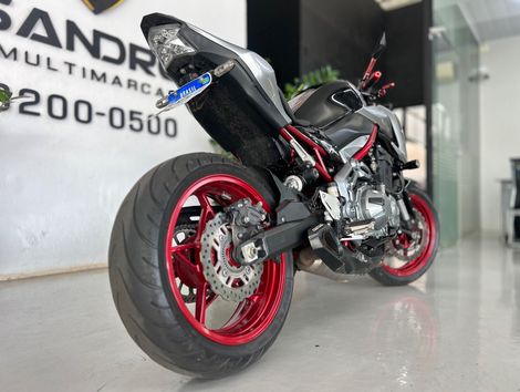 KAWASAKI Z900