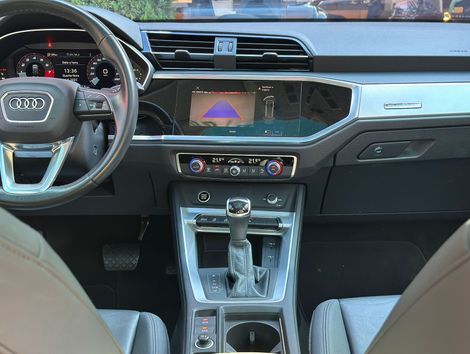 Audi Q3 Performance 2.0 TFSI Tiptr. Quattro