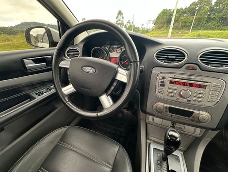 Ford Focus Ghia Sed. 2.0 16V/2.0 16V Flex Aut