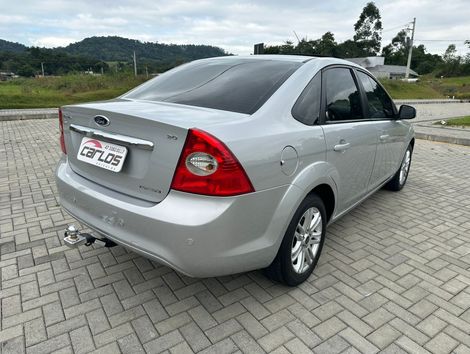 Ford Focus Ghia Sed. 2.0 16V/2.0 16V Flex Aut