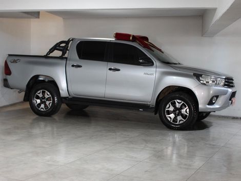 Toyota Hilux CD 4x4 2.8 Diesel Mec.