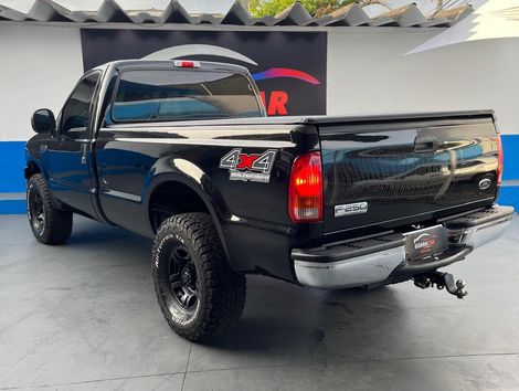 Ford F-250 XLT 3.9 4x4 CD TB Diesel