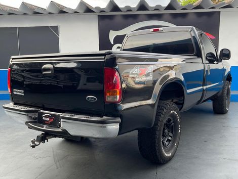 Ford F-250 XLT 3.9 4x4 CD TB Diesel