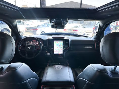 RAM 1500 REBEL 5.7 HEMI CD V8 4x4 Aut.
