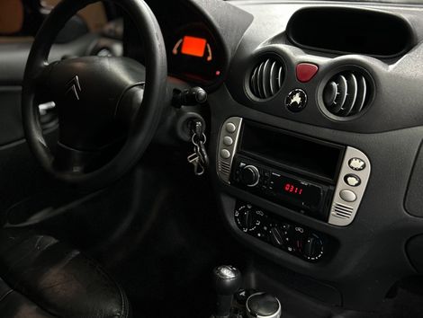 Citroën C3 GLX 1.4/ GLX Sonora 1.4 Flex 8V 5p