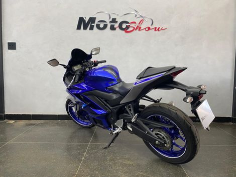 YAMAHA YZF R-3 321/ABS