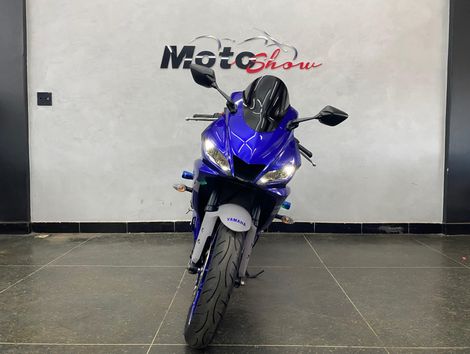 YAMAHA YZF R-3 321/ABS