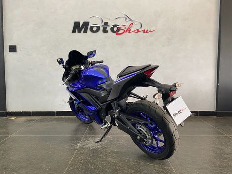 YAMAHA YZF R-3 321/ABS