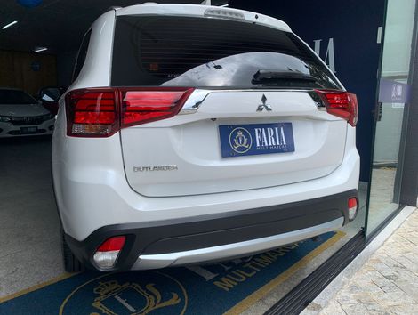 Mitsubishi OUTLANDER 2.0 16V 160cv Aut.