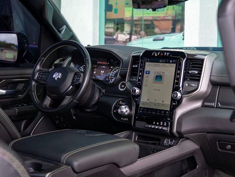 RAM 1500 REBEL 5.7 HEMI CD V8 4x4 Aut.