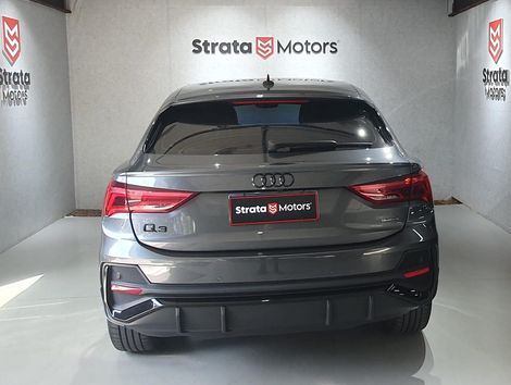Audi Q3 SPB Perf. Black 2.0 TFSI Tipt. Quat.