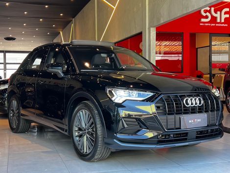 Audi Q3 Black Ed. 1.4 TFSI Flex/Black S-tron.
