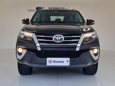 Toyota Hilux SW4 SRX 4x4 2.8 TDI 16V Dies. Aut.