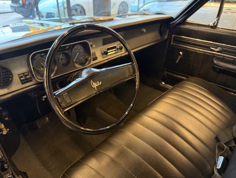 Chevrolet Luxo