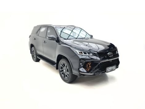 Toyota Hilux SW4 Diamond 2.8 TB 4x4 Die. Aut.