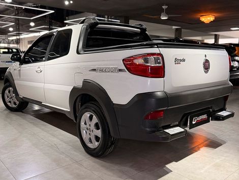 Fiat Strada Freedom 1.4 Flex 8V CD