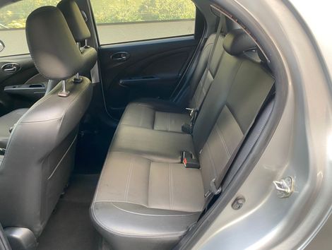 Toyota ETIOS PLATINUM 1.5 Flex 16V 4p Aut.