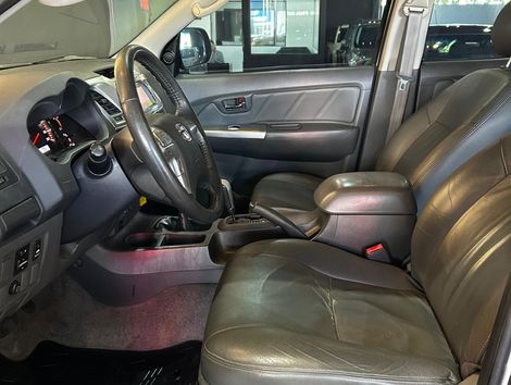 Toyota Hilux CD SRV D4-D 4x4 3.0 TDI Diesel Aut