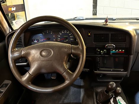 Toyota Hilux CD SRV 4x4 3.0 8V 116cv TB Diesel