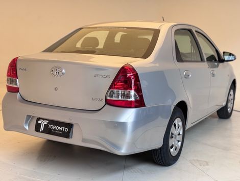 Toyota ETIOS XS Sedan1.5 Flex 16V 4p Mec.