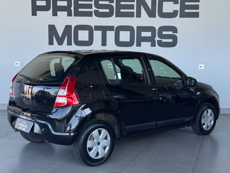 Renault SANDERO Authentique Hi-Flex 1.0 16V 5p