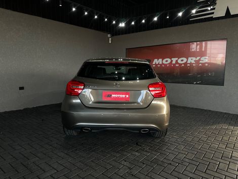 Mercedes Classe A 200 1.6 TB 16V Urban 156cv Aut.