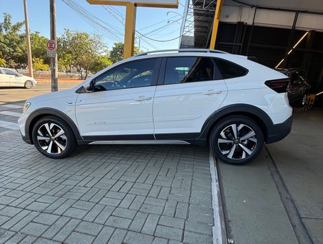 VolksWagen Nivus Highline 1.0 200 TSI Flex Aut.