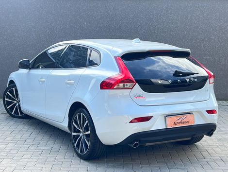 Volvo V40 T-4 MOMENTUM 2.0 Aut.