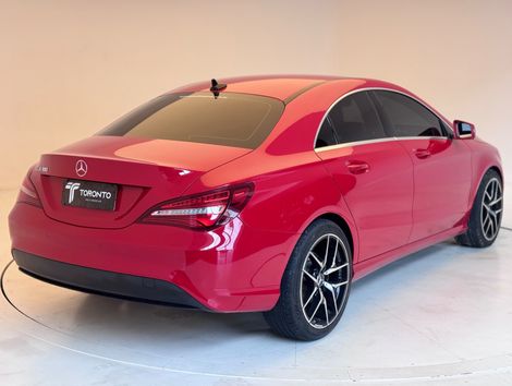 Mercedes CLA-180 1.6 16V 122cv Aut.