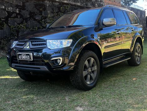 Mitsubishi Pajero HPE 3.2 4x4 T.I. Dies. 5p Aut.