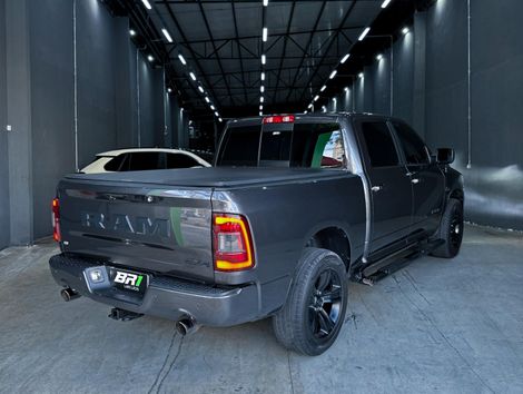 RAM CLASSIC LARAMIE NIGHT ED. 5.7 4X4 Aut.