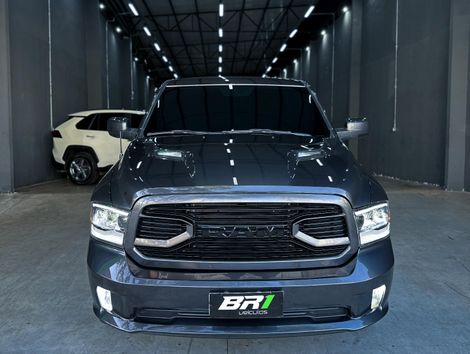 RAM CLASSIC LARAMIE NIGHT ED. 5.7 4X4 Aut.