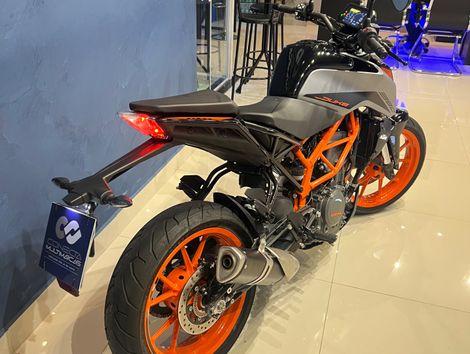KTM DUKE 390