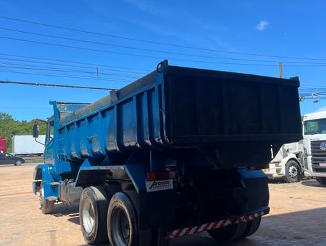 MERCEDES-BENZ L-1620 3-Eixos 2p (diesel)