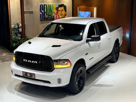 RAM CLASSIC LARAMIE 5.7 CD V8 4X4 Aut.