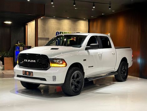 RAM CLASSIC LARAMIE 5.7 CD V8 4X4 Aut.