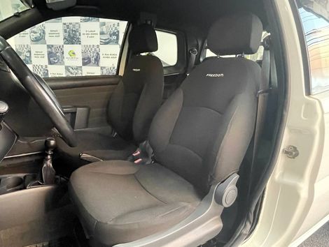 Fiat Strada Freedom 1.4 Flex 8V CD