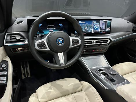 BMW 330e M Sport 2.0 Turbo Híbrido Aut