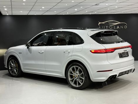 Porsche Cayenne E-Hybrid 3.0 V6 462cv