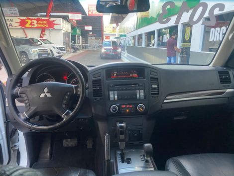 Mitsubishi Pajero DAKAR HPE 3.2 4x4 T.I Dies 5p Aut
