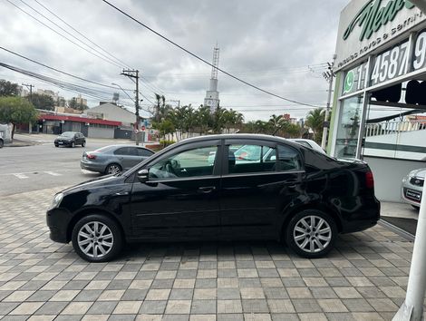 VolksWagen Polo Sedan 1.6 Mi Total Flex 8V 4p