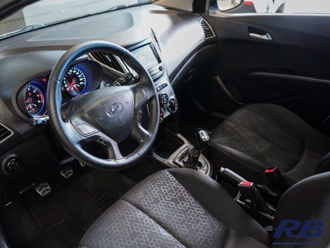 Hyundai HB20X Style 1.6 Flex 16v Mec.